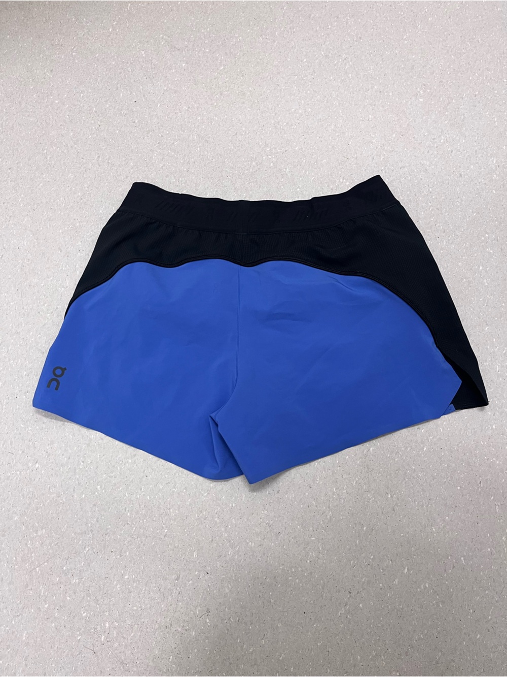 On Running Women’s Running Shorts Cobalt/Black Size Small - Picture 7 of 14